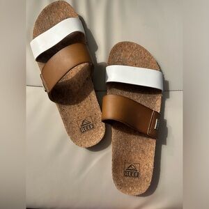 REEF Women’s Cushion Vista Sandal